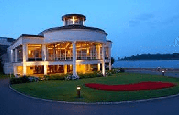 The Surf Club on the Sound