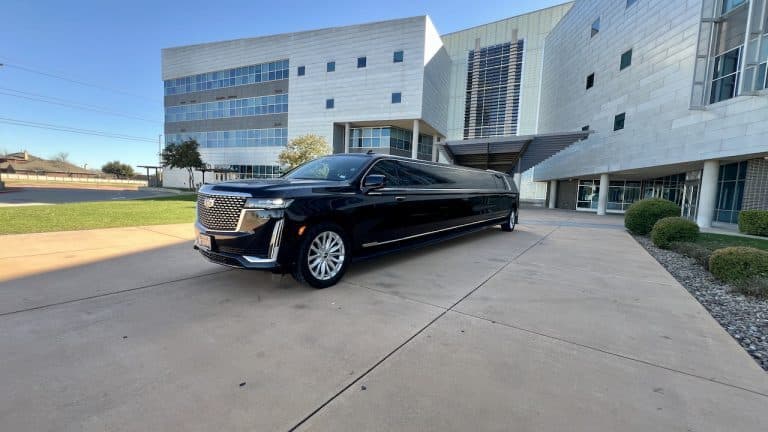 Exterior view of Escalade Limo  20 Passengers