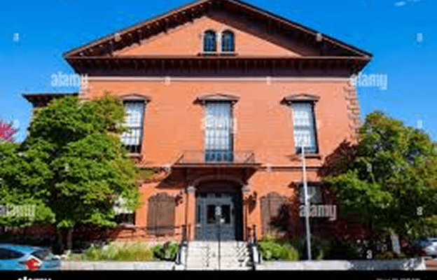 Newburyport City Hall, RentATrolley