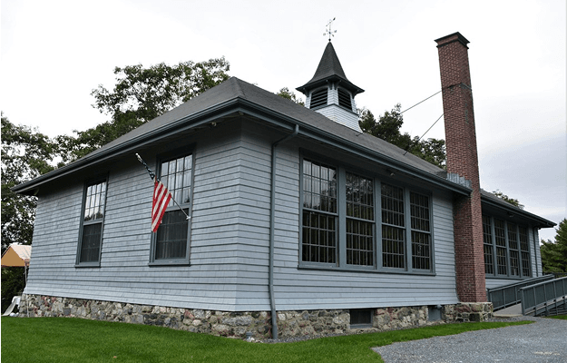 Hulls Cove Schoolhouse, RentATrolley
