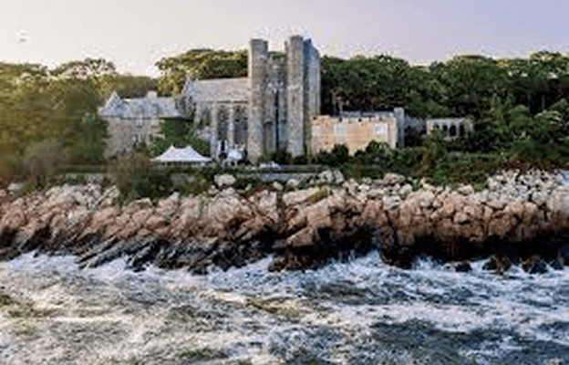 Hammond Castle Museum, RentATrolley