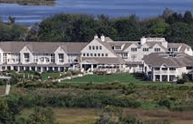 Inn by the Sea, RentATrolley