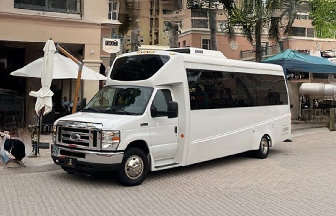 Exterior view of Executive Minibus - 25 Passengers